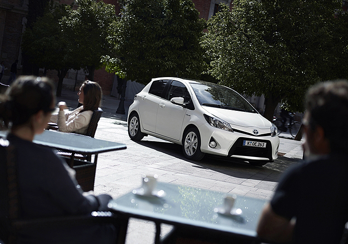 Toyota YarisYARIS_HYBRID_STAT_08_DPL_2012